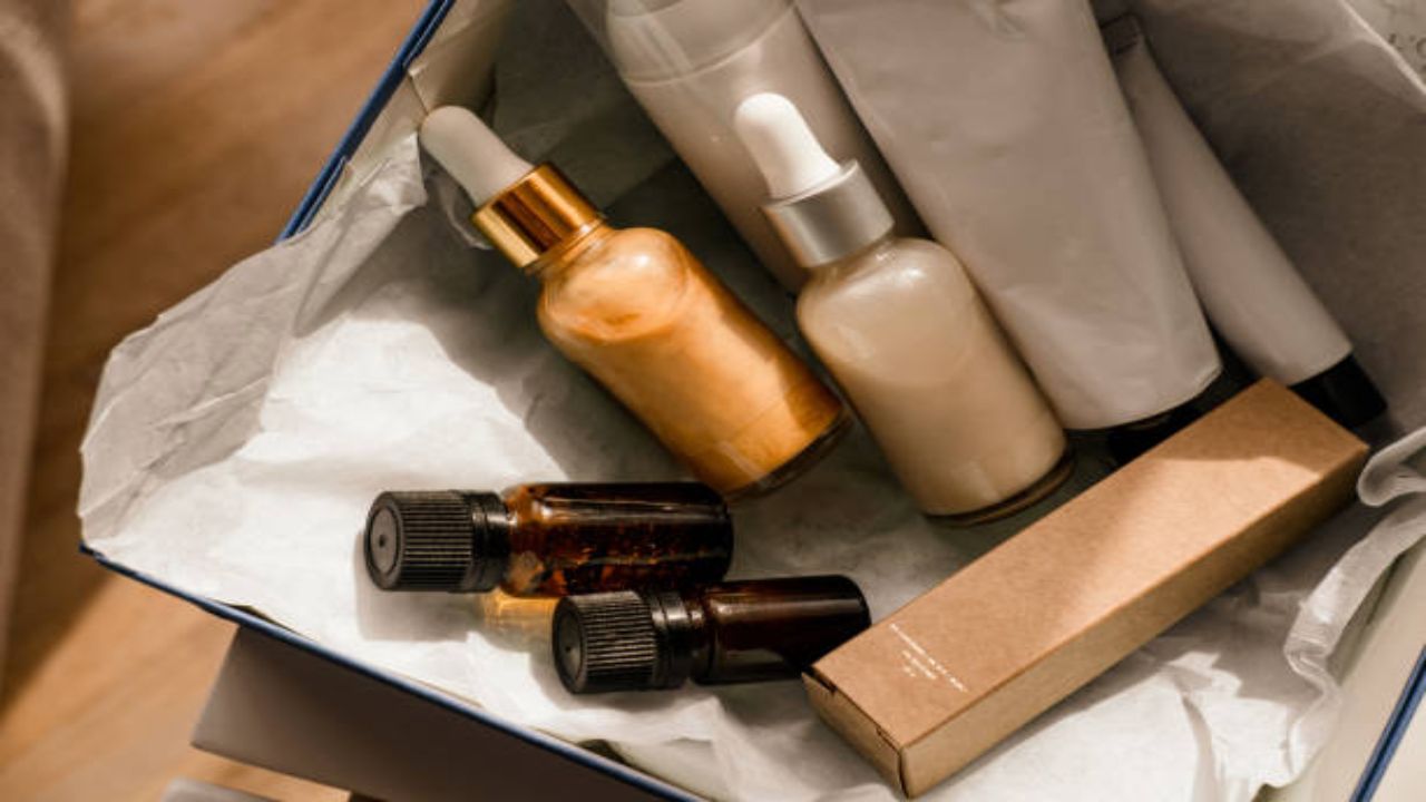 Power of Packaging: Enhancing Skincare Products from Protection to Brand Identity