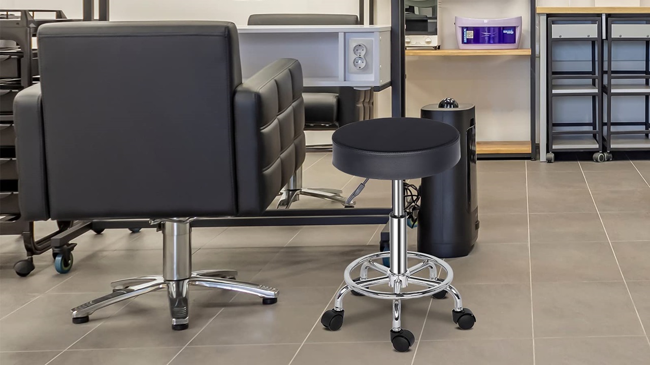 How to Choose the Perfect Rolling Stool for Your Salon